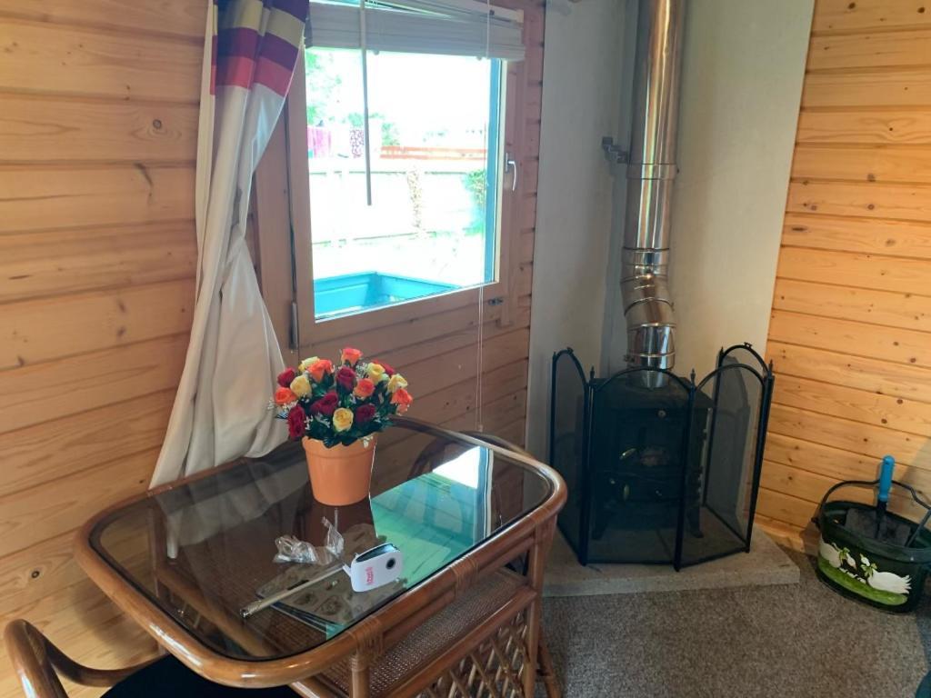 فيلا إينفيرنيسفي Cosy Countryside Cabin المظهر الخارجي الصورة